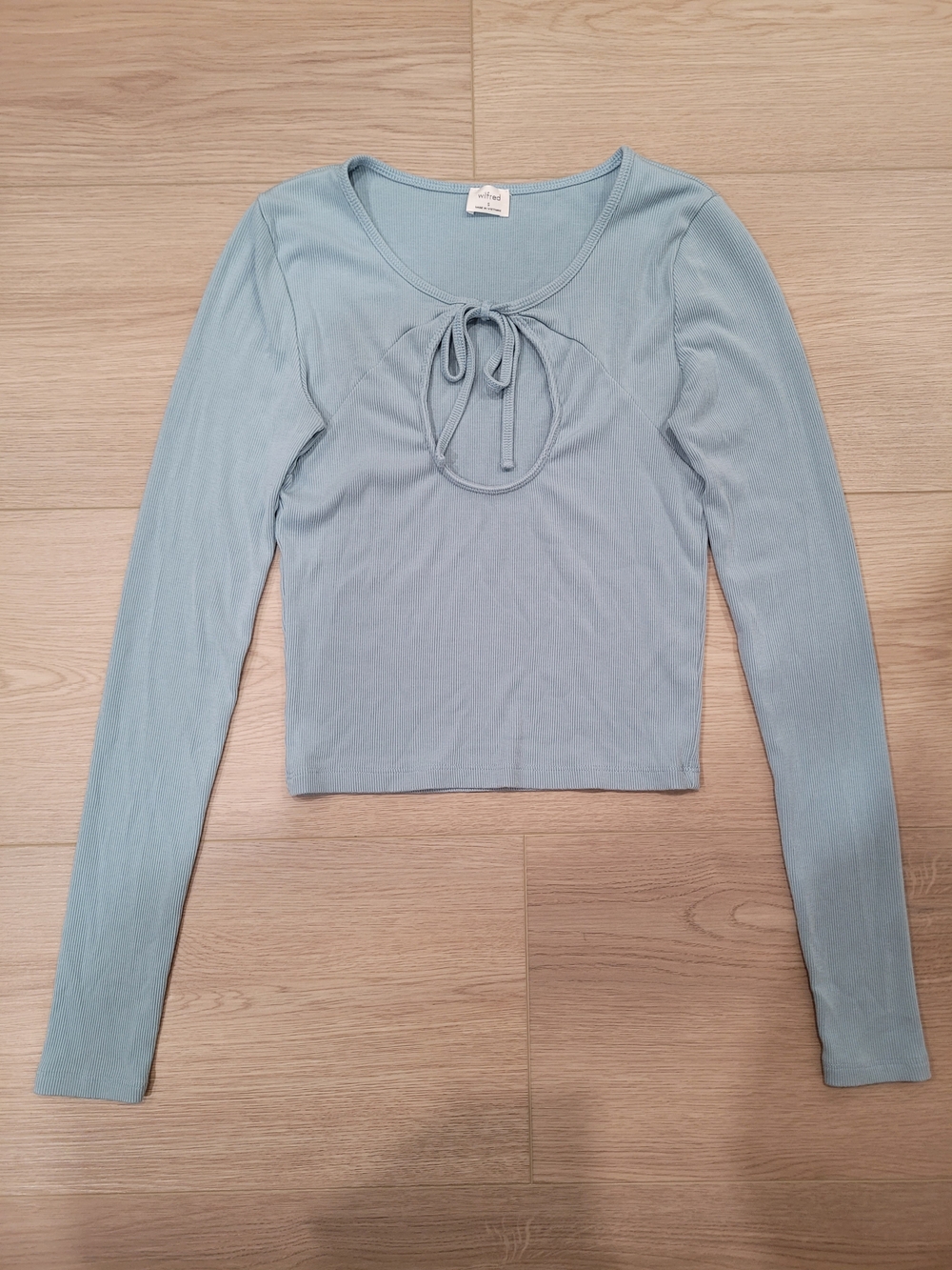 Wilfred Sz S Light Blue Long-Sleeve Tie-Front Crop Top